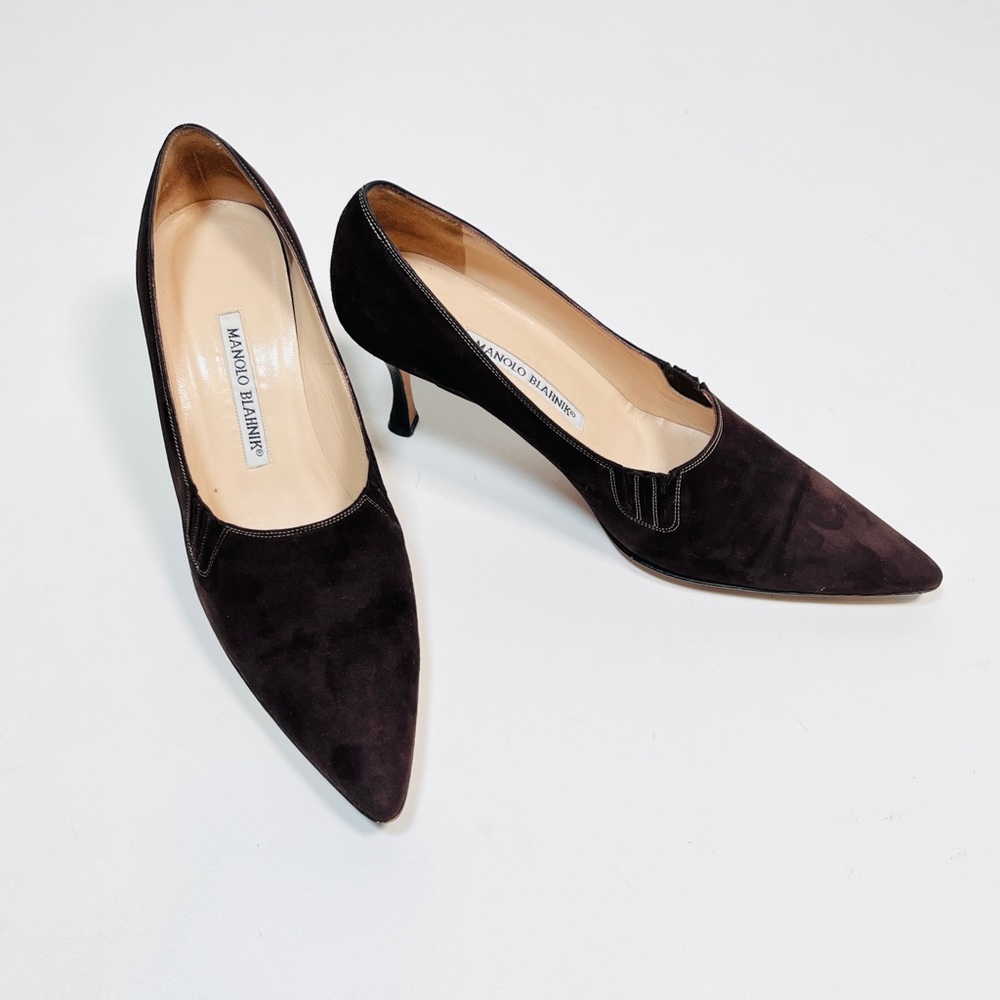 MANOLO BLAHNIK brown suede bootie pump 39